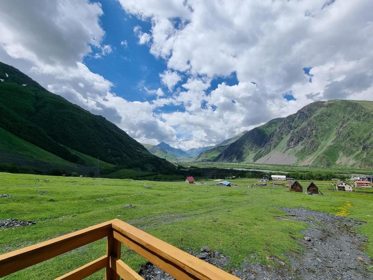 Апартаменты Memory Hut_Kazbegi Экстерьер фото