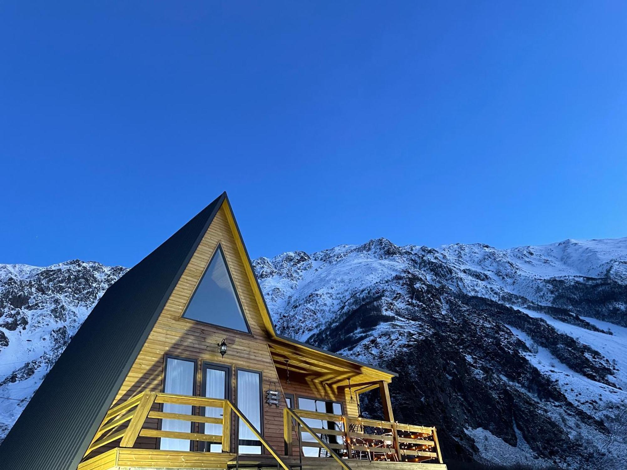 Апартаменты Memory Hut_Kazbegi Экстерьер фото